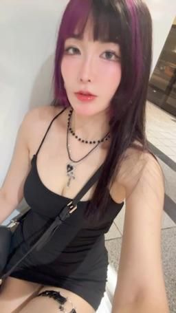 anitabebe : 😗