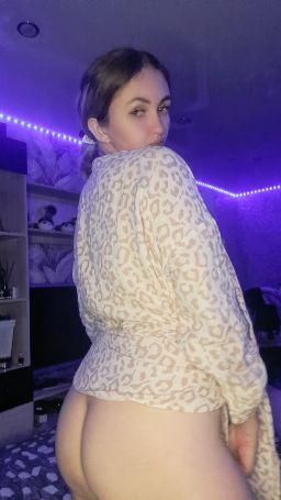 pinkpather : show ass ,open asshole😈put your dick inside 🥵