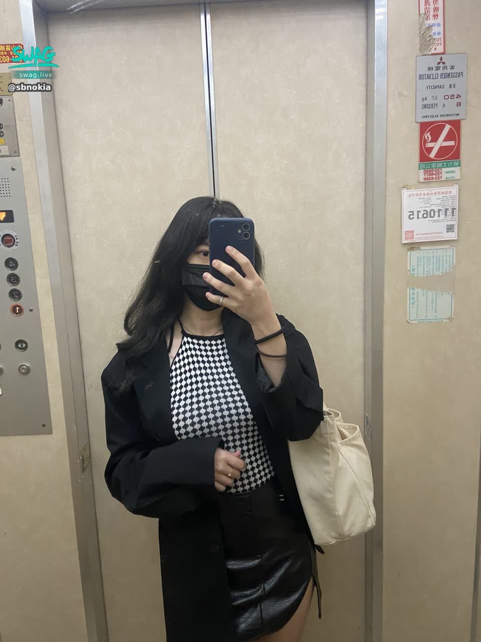 sbnokia : 今天第一次直播蠻緊張的，謝謝很多人教我怎麼直播🥹謝謝你們的支持！以後有直播的話會再發限時動態做預告❤️