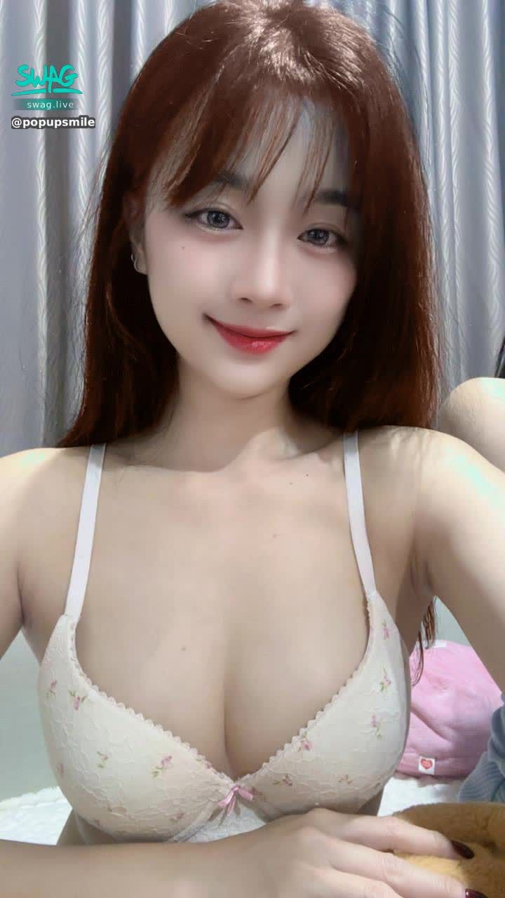 popupsmile : 我今天穿的胸罩可爱吗? ><