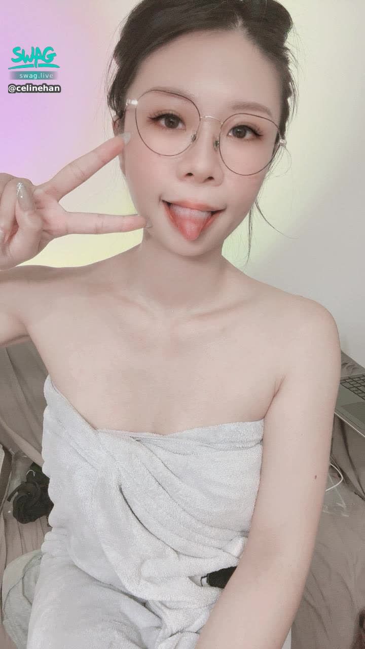 celinehan : 週日教師節知道該怎麼做吧嘿嘿😈晚上9:30見❤️