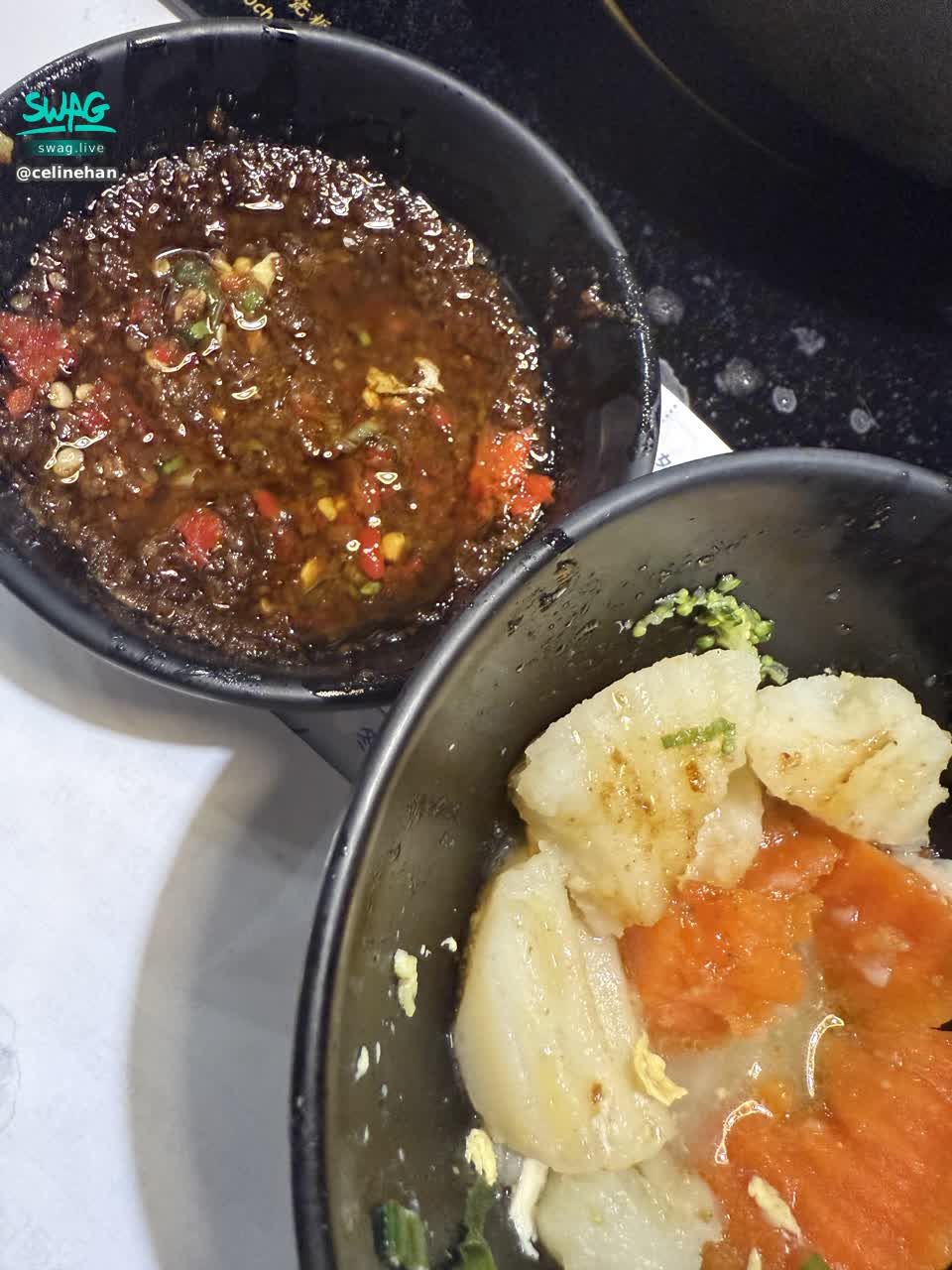 celinehan : 嗚嗚 還在吃飯飯 沒有睡著 等我一下10點見喔🩵🩵