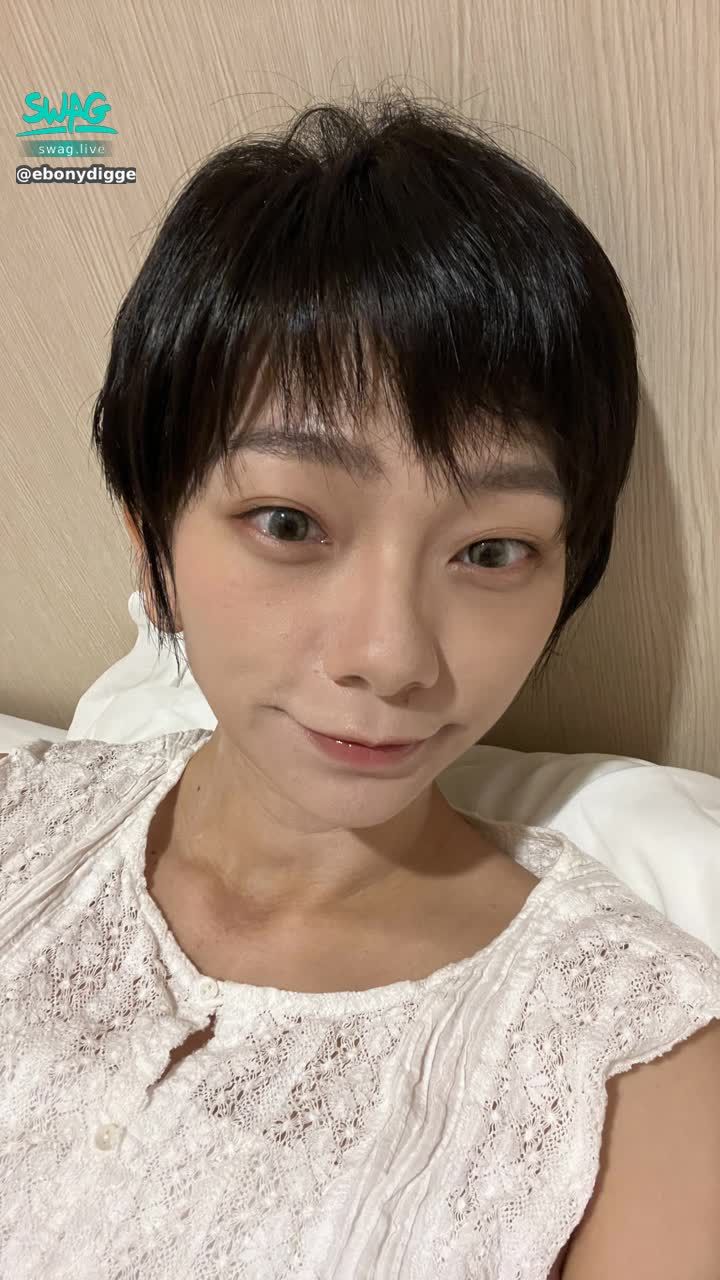 ebonydigger7224 : 早安