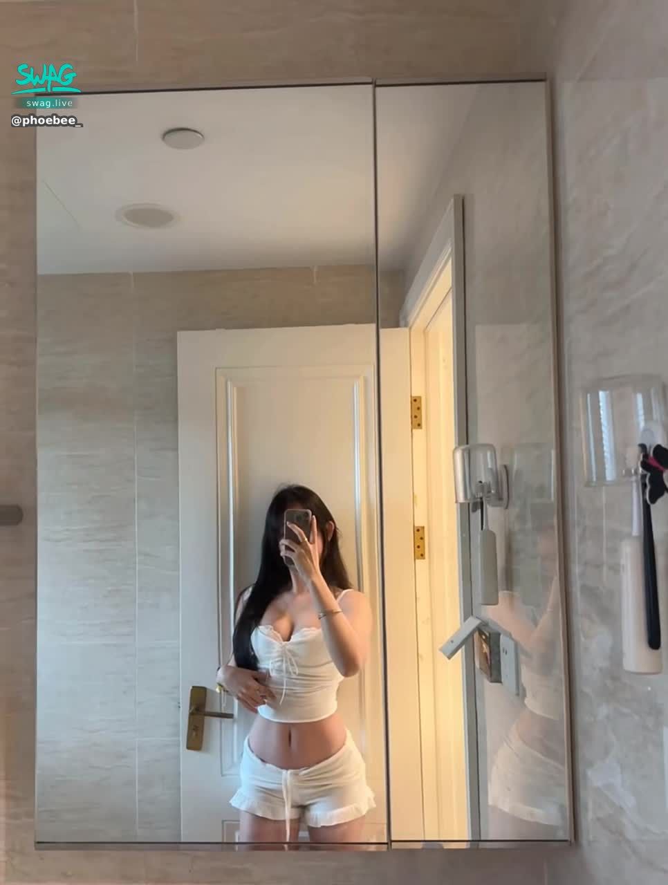 phoebee_ : 剛睡醒 還不知道要吃什麼⋯