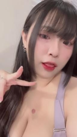 jcupfufu : 誇我可愛☺️我會多愛你一點點🤏🏻