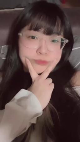jcupfufu : 嗯？我的枕邊人呢🥺