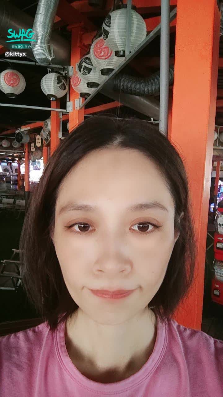 kittyx : 今天好想被愛
10/1 22：00直播Babe