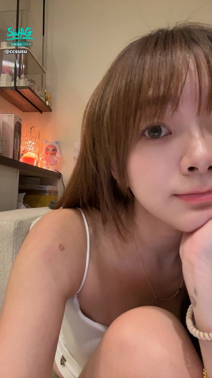 ccsusu : 經期第一天 腰好酸 休播😵‍💫😵‍💫😵‍💫