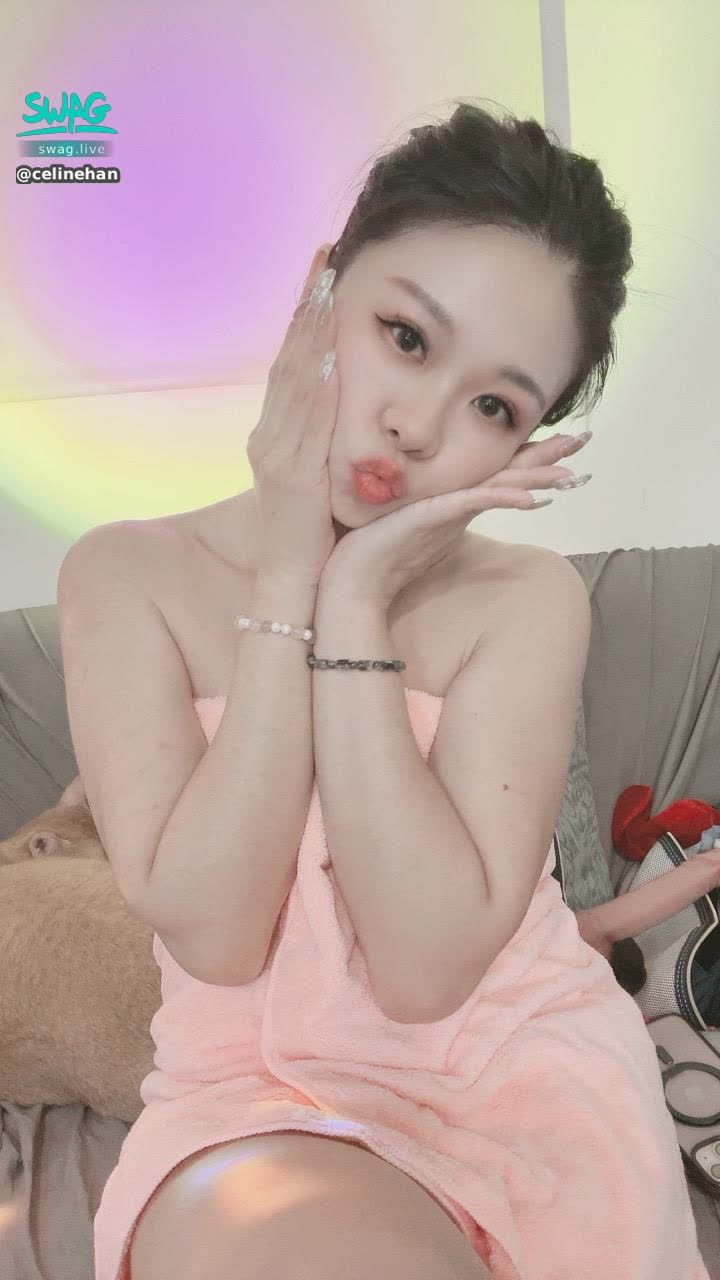 celinehan : 謝謝哥哥們不斷的鼓勵，寶寶才有勇氣繼續努力🥹明天看精神好不好再決定要不要播～ 或是可以私訊我問看看哦💛晚安😴