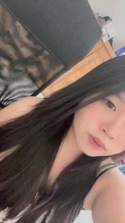 ssjan : 不開心可以找我聊聊天💗心情會變好喔~