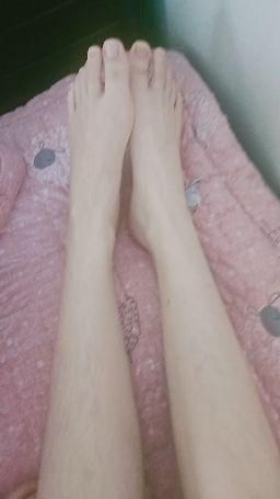 aileenn : 鏡頭往上一點，毛毛全露出來，太犯規了吧🫣🔥💋🥵