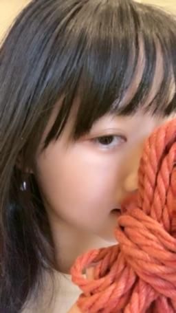 lunablooming : 🌙 繩縛表演|10/8 🌙
😭更正是10/17上面改不掉
❤️欲望,從這裡開始咬合。
👉你敢走進這條紅線的世界嗎?
繩縛秀:🪢縛花-第二夜 夜夜呻歌🌸
開始時間:每週五 21:30
#BDSM #sexy #繩縛 #月繩鹿那 #表演