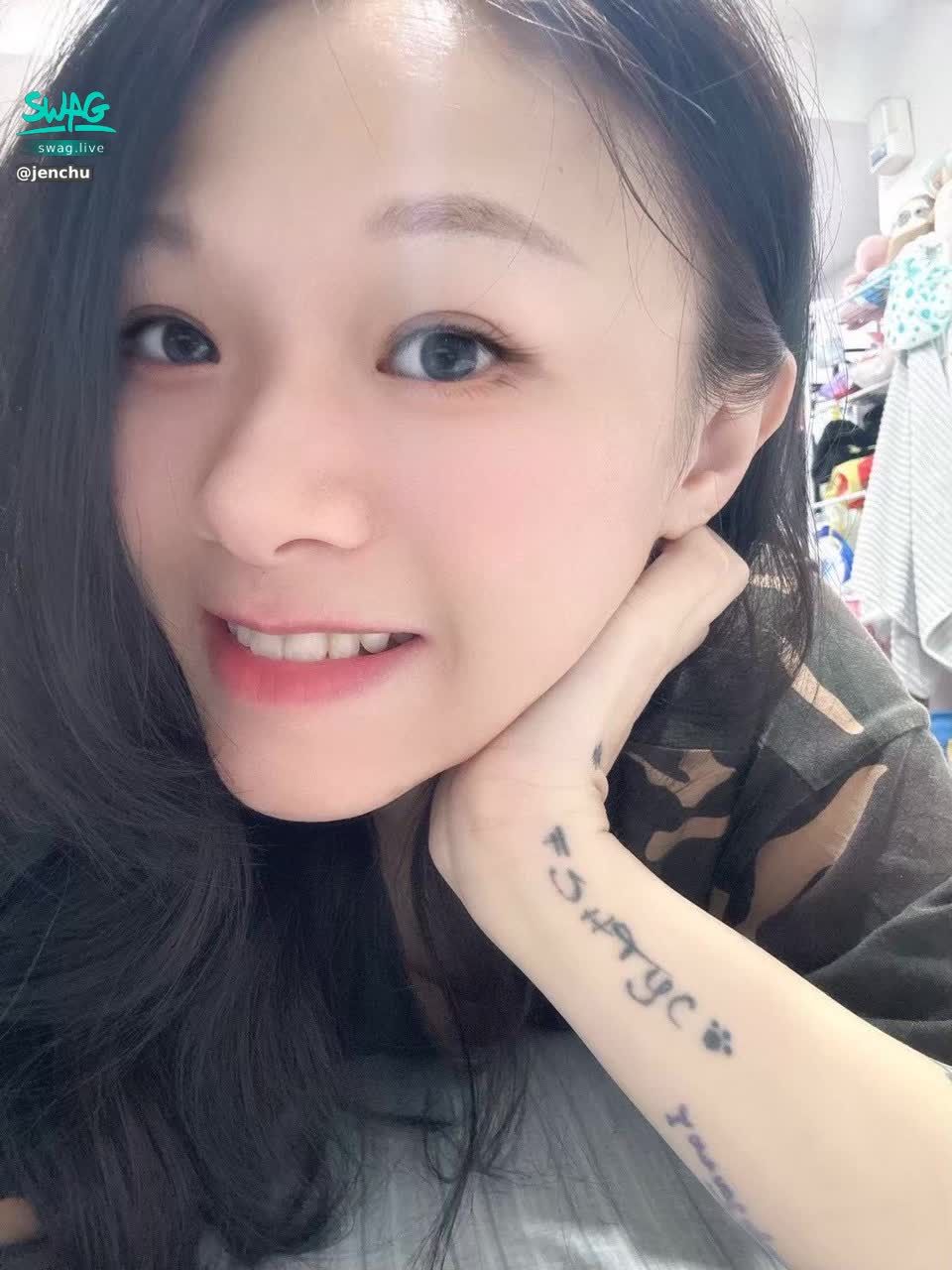jenchu : 貝貝今晚要回歸囉🥰超想你們
10/3 晚上11點上播
人數夠多我就表演❤️

#露臉 #可愛 #甜美  #sexy #性感 #生活 #騷