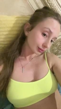 sweetkatty : lick lips 👄