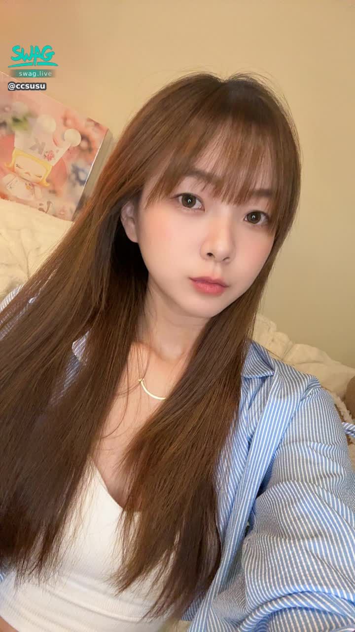 ccsusu : 23：15 連假前夕和大家聊聊天✨