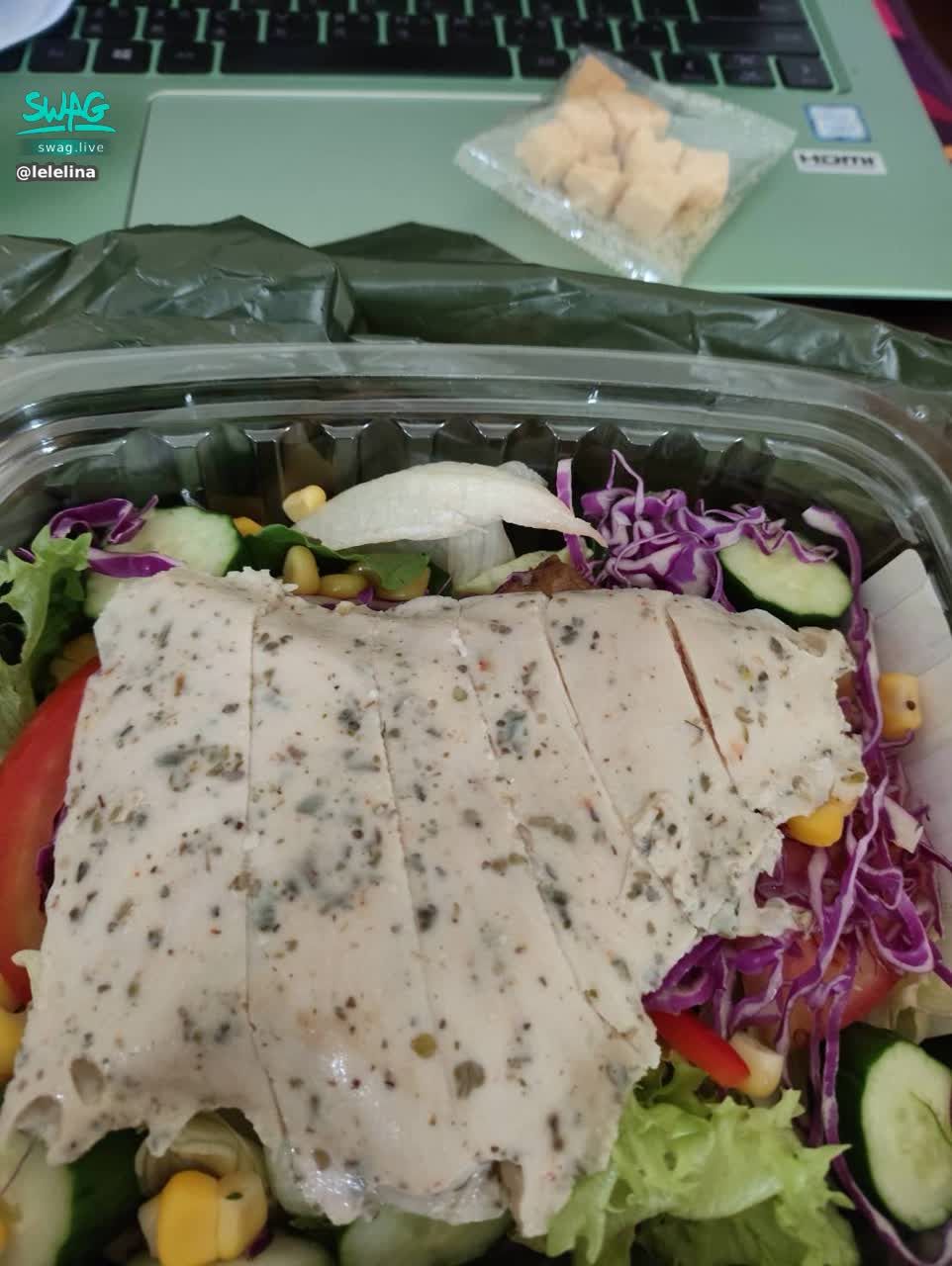 lelelina : 打開看到這一大片其實也嚇到🤣🤣會不會有參雜不該有的東西😆😆😆雞胸肉沙拉佐烏梅醬😊😊😊😊

10月連假快樂(黑皮)
見面禮兔耳朵🐰🐰跳蛋已入穴連線中～點ㄧ次的地震模式～ 把樂樂震壞😜~再截圖。後再送一部大尺度慰片😍

10月樂樂專屬活動把握機會
❤️2個水水柚子（1999）換一部慰片
❤️一個應援煙火🎆（8999）得一部真人吃棒棒影片+隱藏版
❤️一個華麗旗袍（25000）
得5部實戰片+5部大尺度慰片+真人吃棒影片+送隱藏版片😜
#樂樂#活動
