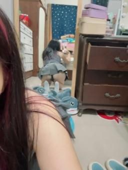 anitabebe : 😚