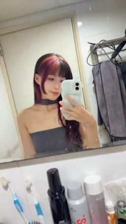 anitabebe : 🤤