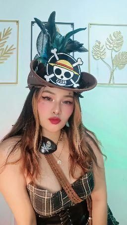 hotlips13 : Pirate hot babe 🔥😍
#Sexycosplay