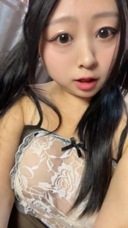 qianxingchen : 偷偷来玩呀 千萬不可以被發現我塞了跳蛋。好驚險刺激喔