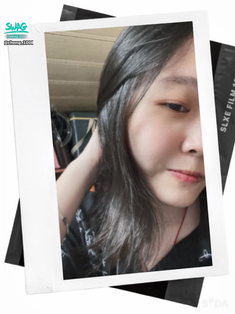 cheng_1008 : 心情不差勁🥺🥺🥺
有沒有哥哥能安慰安慰寶寶❣️