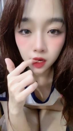 popupsmile : 用跳蛋开始表演。