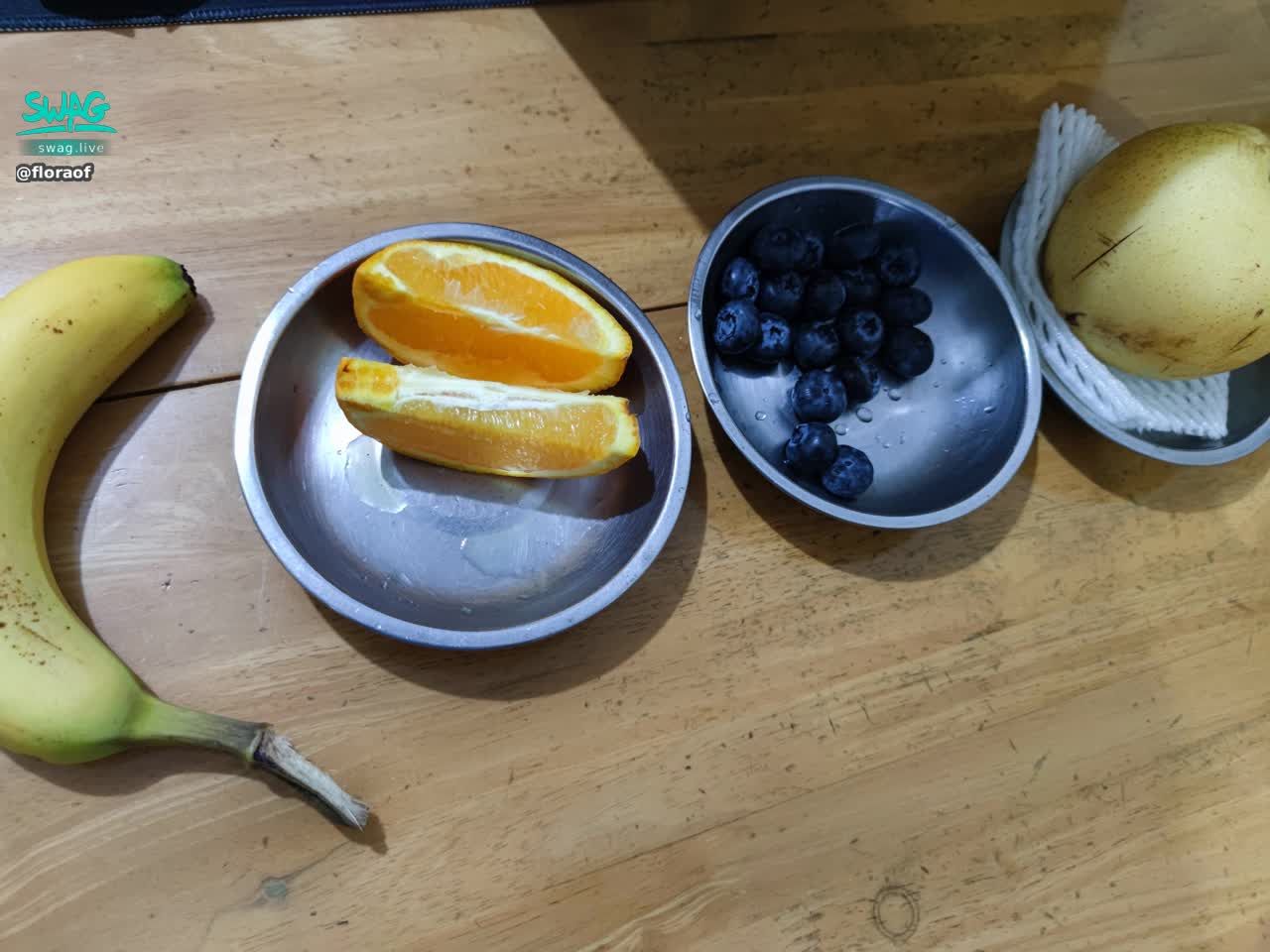 floraof : 排排坐食水果