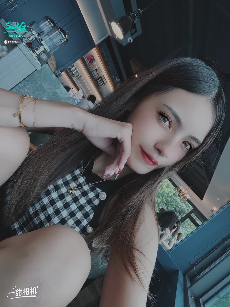 rrrrss : 可以當你的小貂蟬👾每天在你旁邊纏😘