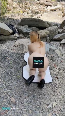 smmugou : 室外全裸摆瑜伽