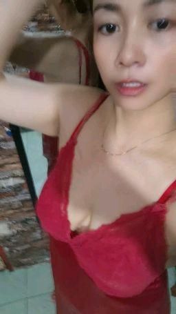 nathalisse : just call me fifty shades on the mirror 😅🥸