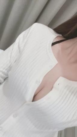 mollyflower : 下次直播時間：
星期二晚上10點💗💗💗