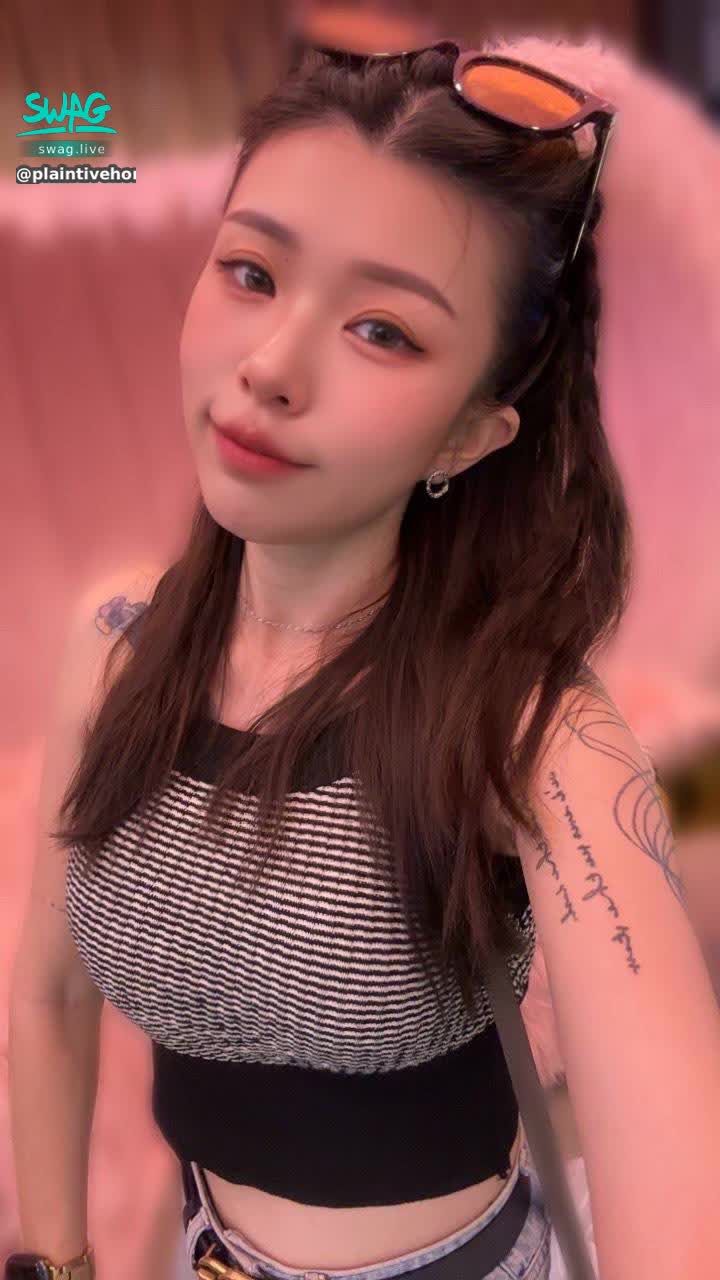 sherlybaby : 浩克要我給誰幹,我就屁屁翹高高給誰幹