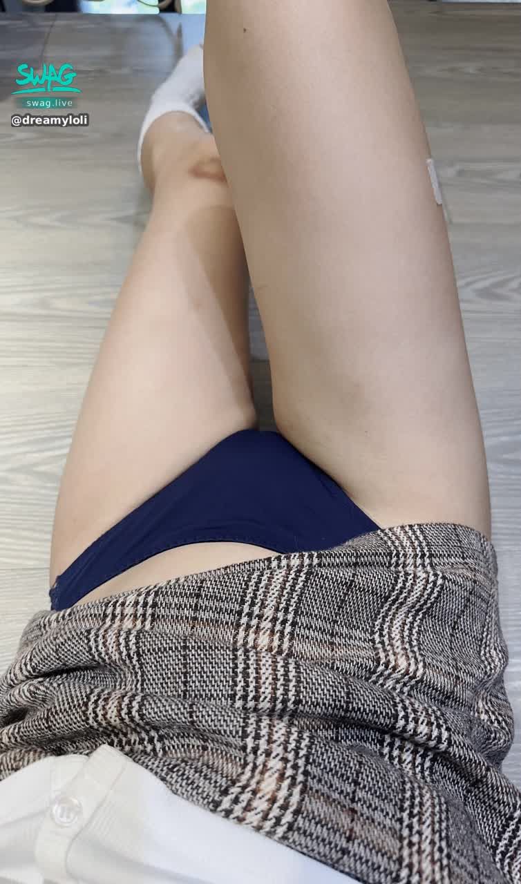  : 