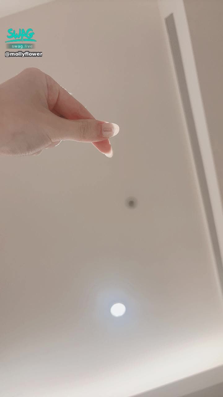 mollyflower : 茉莉今天頭痛😵直播取消 明晚見🥲
