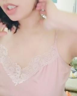 lelelina : 腋下寶寶最愛啦😍
#樂樂#激凸#愛撫#性感#騷#白皙#性感#裸#睡衣#腋下