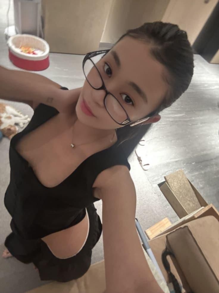  : 