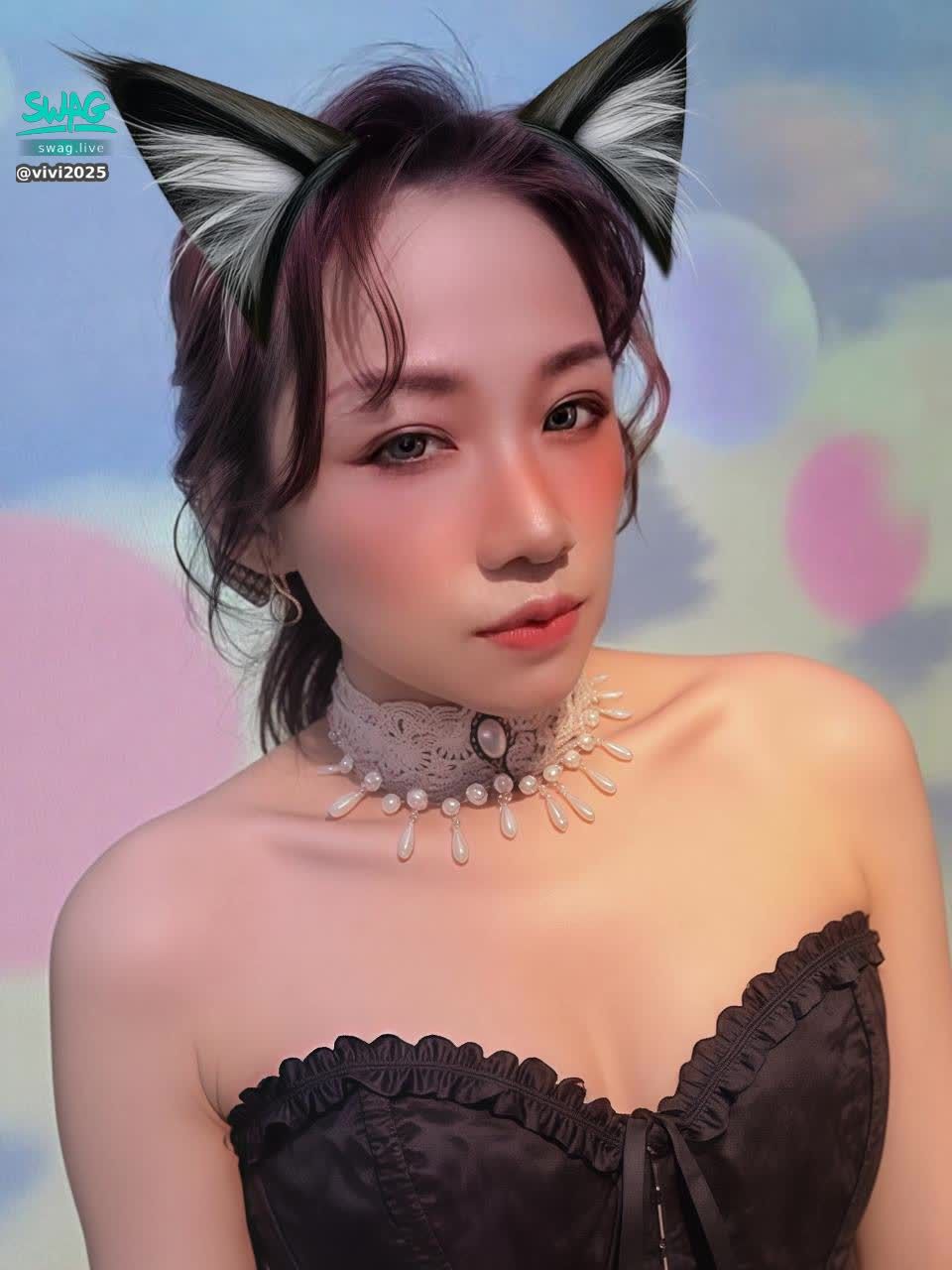 vivi2025 : 要來聊聊嗎？👋
喜歡聽歌聊美食 趕快來找我喔