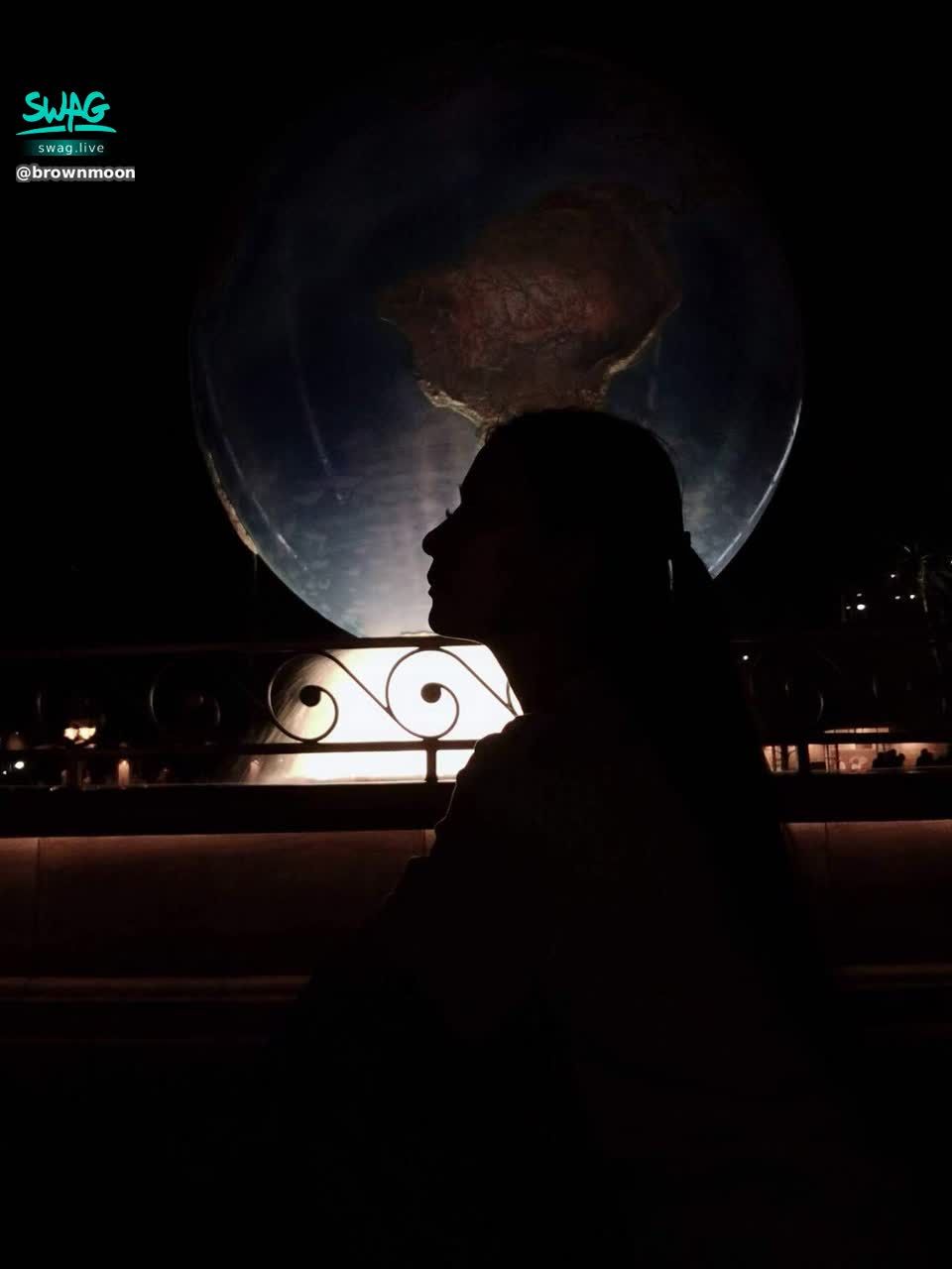 brownmoon6916 : 我的夢想是⋯見過世界各地的地球🌍