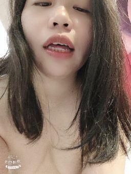 maysky : 網咖開播線上色色,忍不住跟常約會的粉絲約會去💖💖
想解鎖更多請私訊主播 😝😝
#實戰 #高潮 #奶 #騷 #露點 #呻吟 #全裸