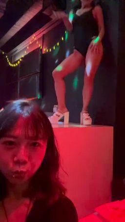 lovecutegirl520 : 酒吧