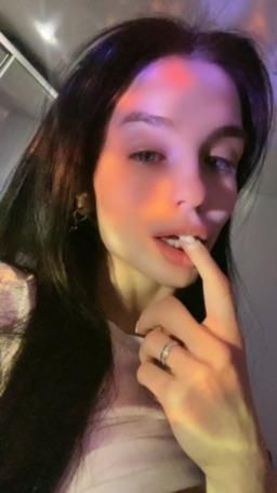 alevtina : show tits