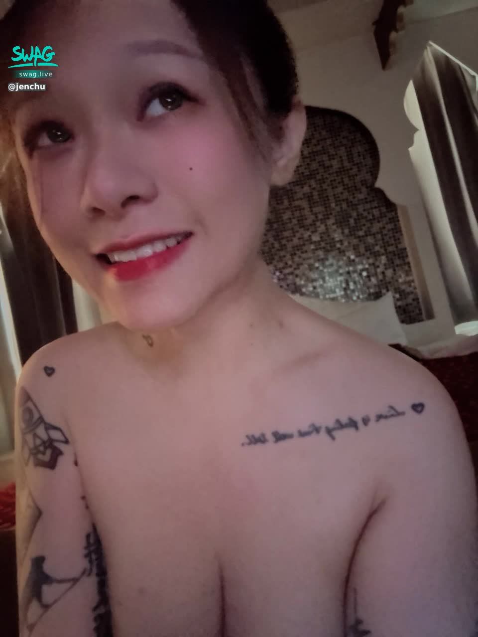 jenchu : 開了間房 誰要一起來泡澡😈自己私訊報名歐～ #露臉 #sexy #性感 #生活 #騷 #大奶🔥#私訊