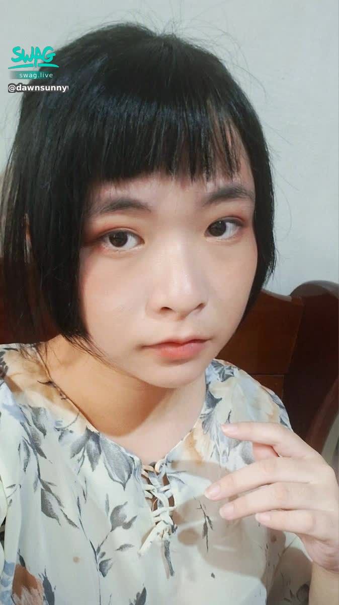 dawnsunnywo : 之前的眉上瀏海。#露臉 #生活 #可愛 #白白嫩嫩 #新人 #大眼睛
