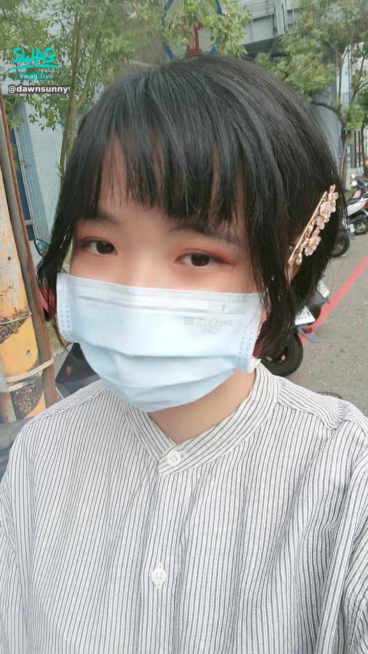 dawnsunnywo : 回精神科的診，如果身心很不舒服記得別硬撐( • ̀ω•́ )✧
#露臉 #生活 #可愛 #白白嫩嫩 #新人 #大眼睛