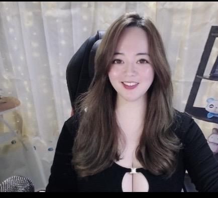 molly_0708 : 11月新主播，求關注