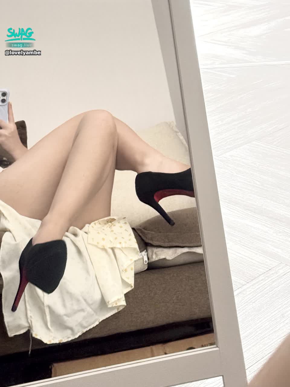 lovelyamber : 穿高跟足交好嗎👌🏻