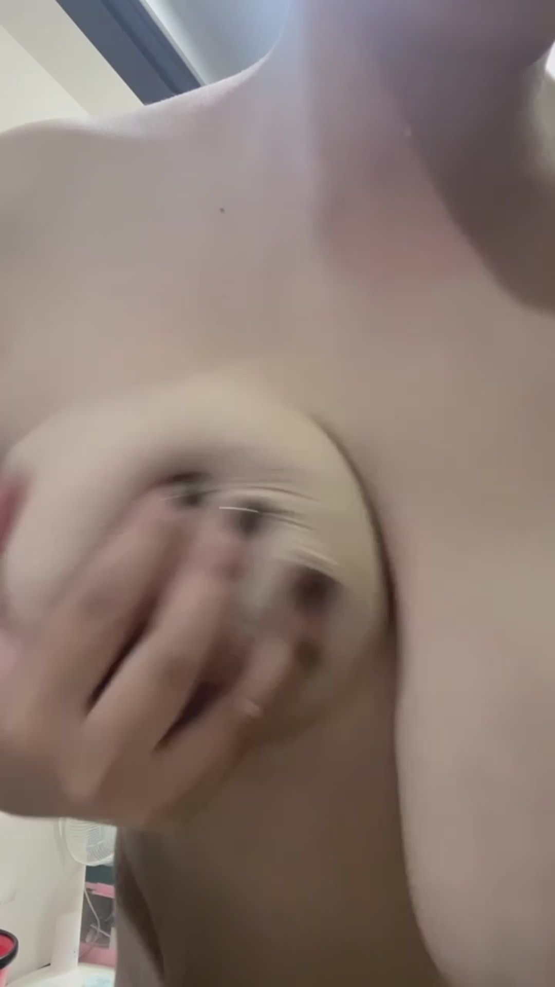 ponyigirl : 想看完整版露點揉奶影片嗎🥰現在私訊我：我愛巨乳波妞 😈 #私訊 #巨乳 #大奶🔥 #sexy #性感 #騷