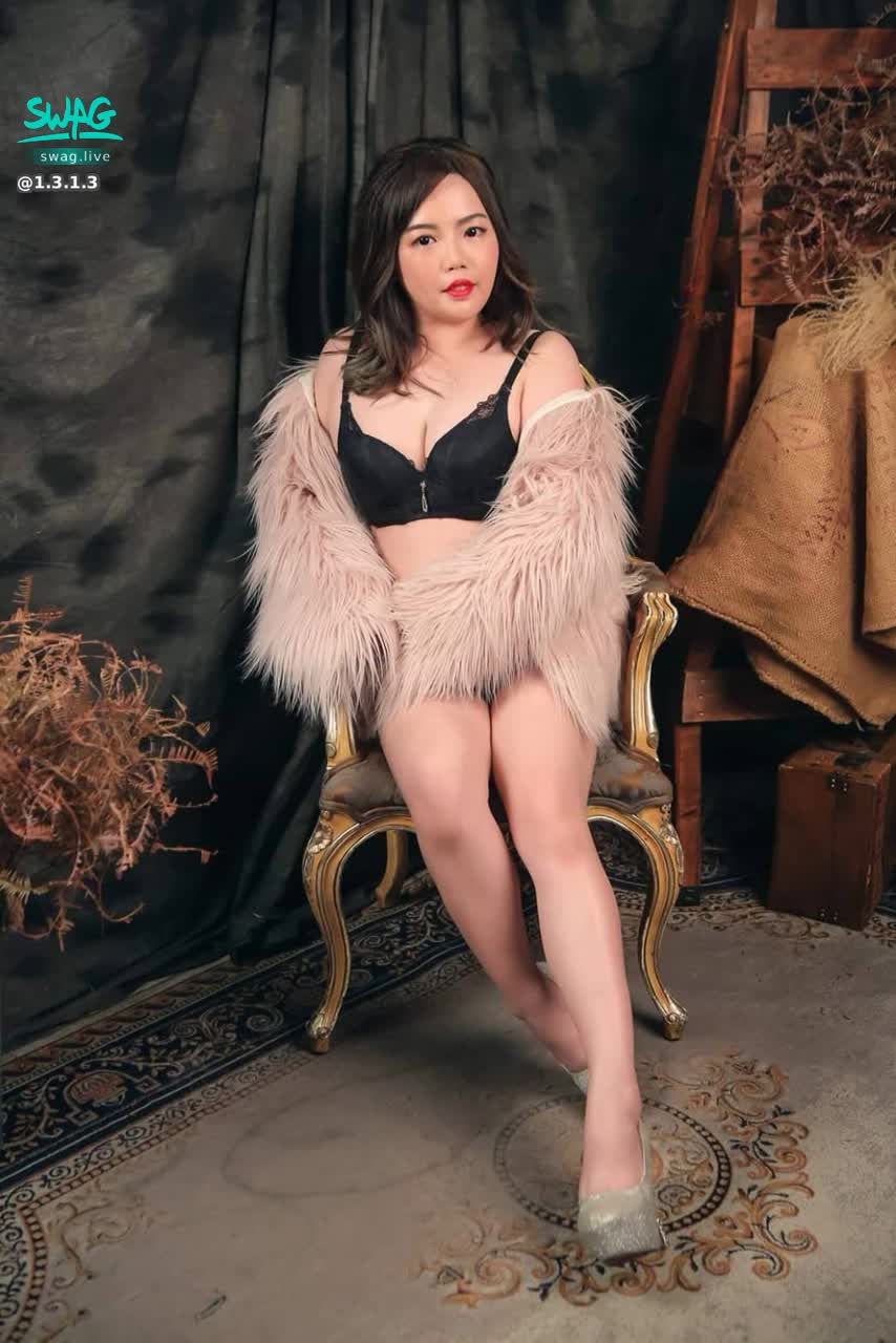 1.3.1.3 : Babe明天10/30休息一天唷！10/31中午開綠播陪大家聊聊天