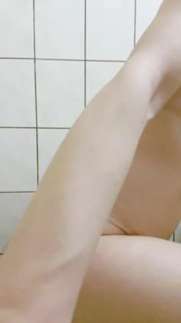 feelingg : 剛洗好身體熱熱的想被插🥵#sexy#騷 #肛