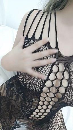 florababy : 哥哥想拉开黑丝吗？